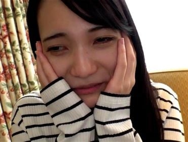 彼氏有りの美人女子大生が高額謝礼とイケメンにデレデレしながら素股中に挿入され大量中出しされて…